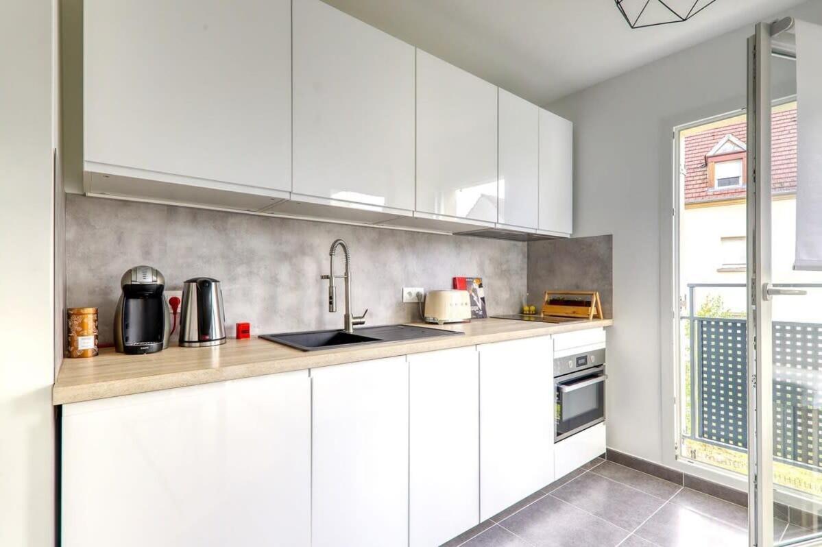 C4 Les Jardins D'Orsonville Apartment *